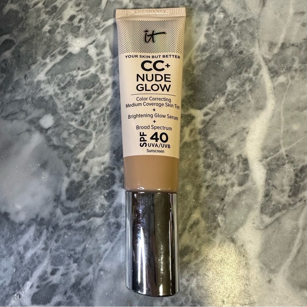 It Cosmetics‎ CC Nude Glow Foundation Neutral Medium